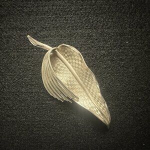 Vintage MCM Coro Leaf Pin Brooch - Textured Silver Design